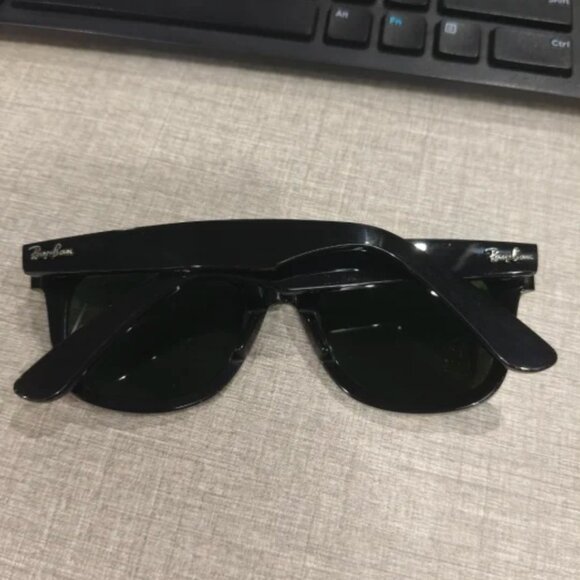 Ray-Ban Sunglasses - Picture 6 of 7